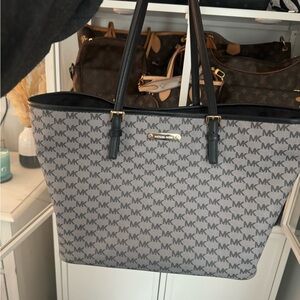 Mk tote